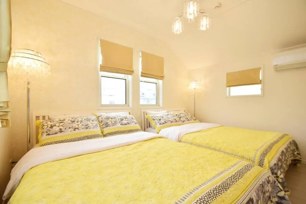 舞浜1軒家貸切ー最大10名様一駐車場付きmaihama Rent-A-House Villa Urayasu Japan