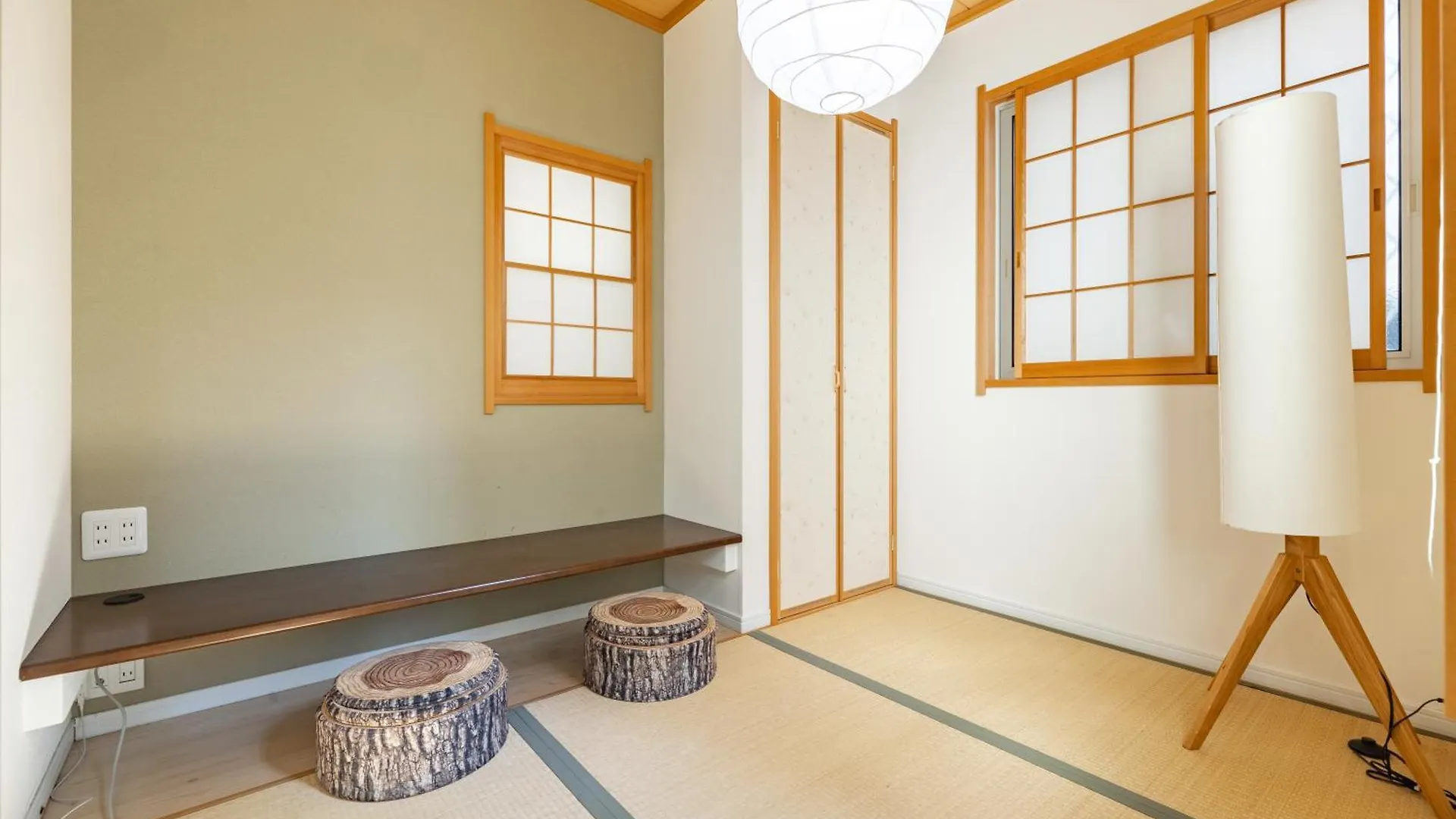 舞浜1軒家貸切ー最大10名様一駐車場付きmaihama Rent-A-House Villa Urayasu